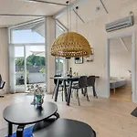 Feriehus Three-bedroom In *