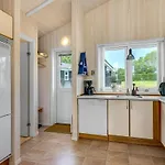 Three-bedroom In Feriehus *
