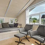 Feriehus Three-bedroom In