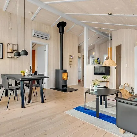 Semesterbostad Three-bedroom In *