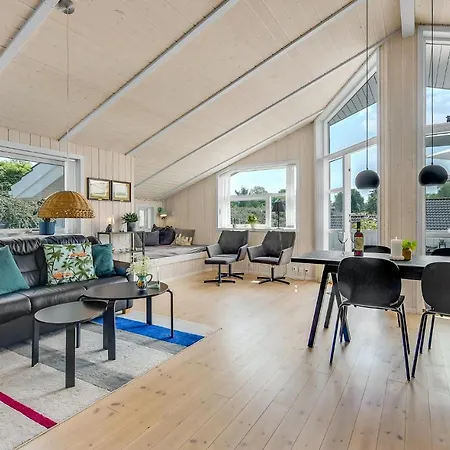 Casa de Férias Three-bedroom In Åbenrå