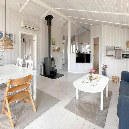 3 Bedroom Nice Home In Aabenraa * Åbenrå