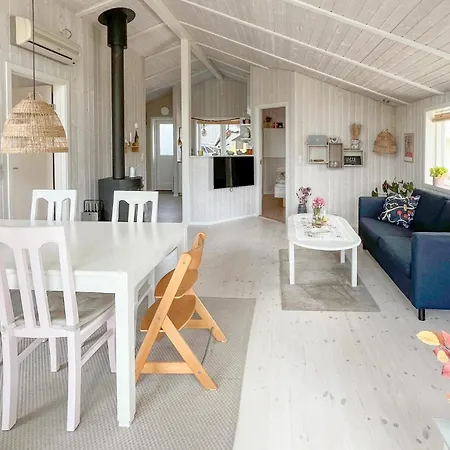 3 Bedroom Nice Home In Aabenraa Casa de Férias