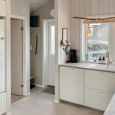 Дом отдыха 3 Bedroom In Обенро